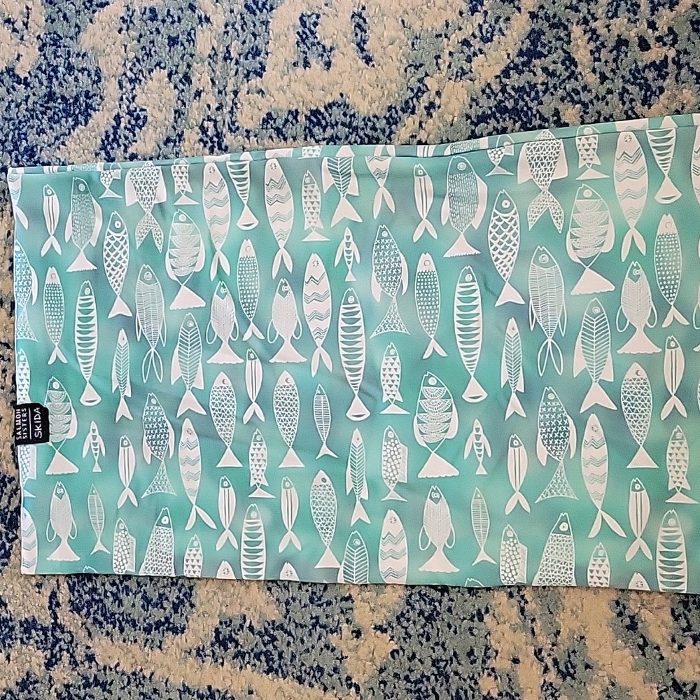 Skida/Salmon Sisters neck gaiter (snow tour)